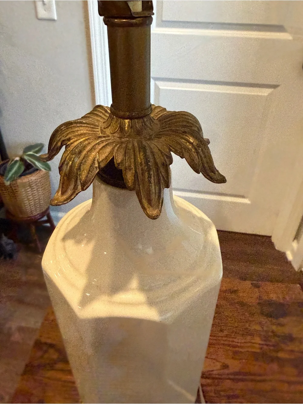 Vintage Stiffel Lenox Mid-Century Porcelain & Brass Table Lamp
